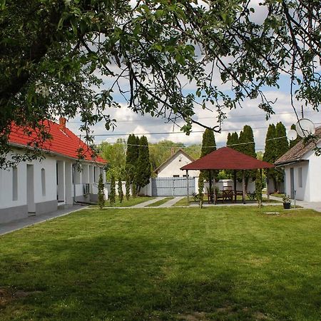 Das Blaue Haus Guesthouse - Kovacshida Exteriér fotografie